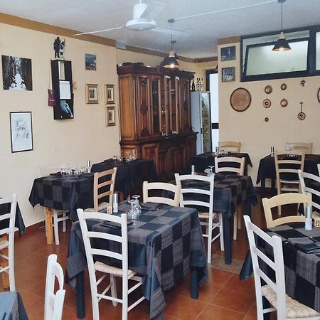 Locanda Dal Genovese Ла-Маддалена Экстерьер фото