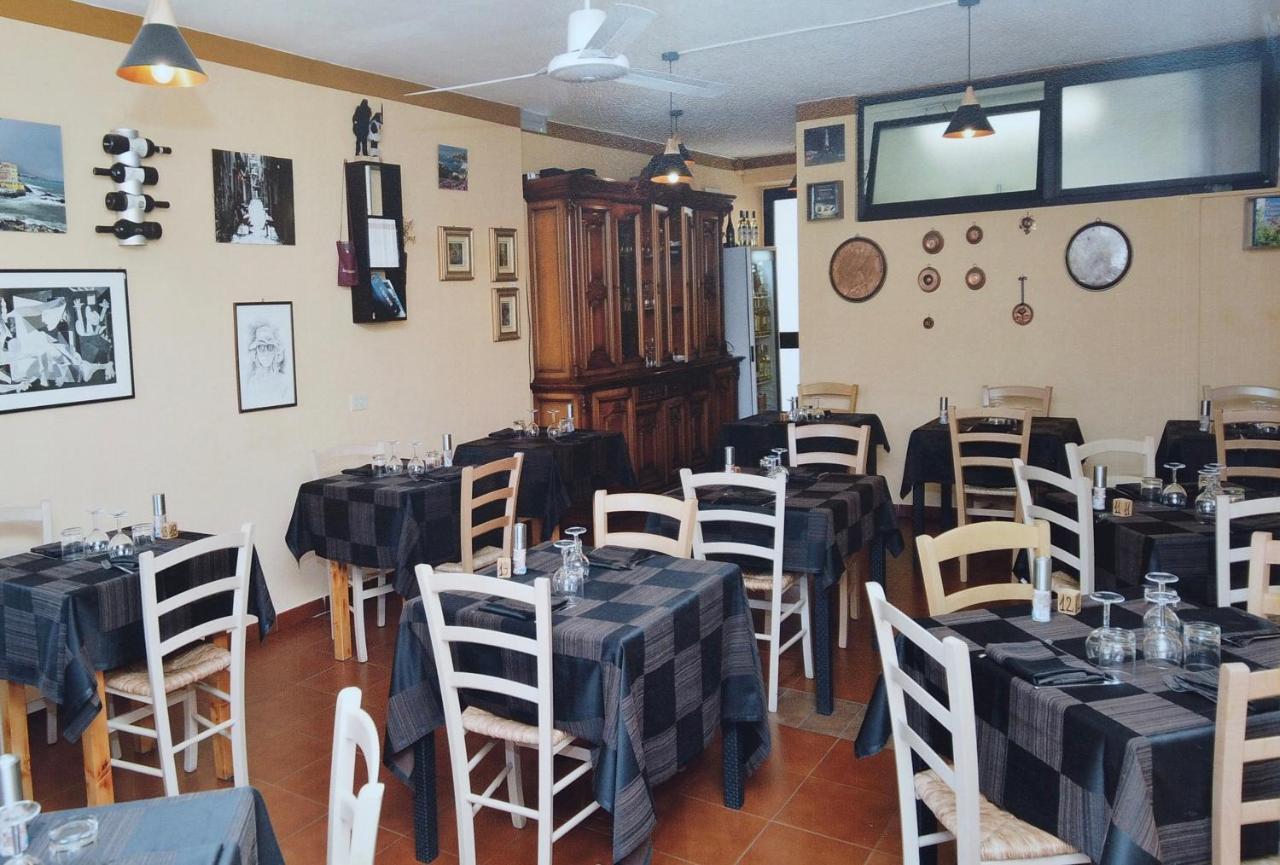 Locanda Dal Genovese Ла-Маддалена Экстерьер фото